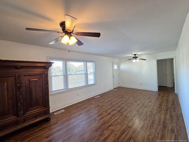 Photo - 1008 Hope Mills Rd