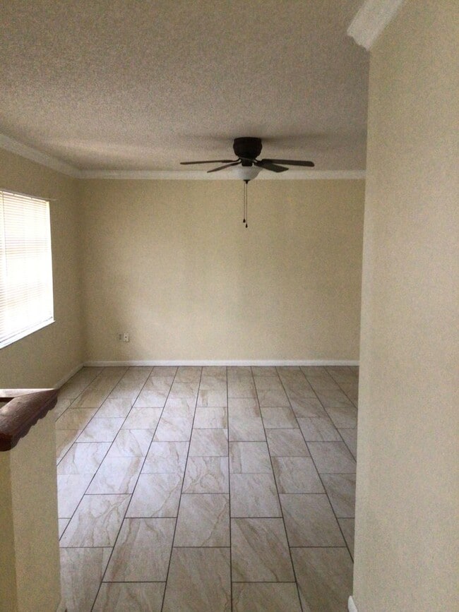 Photo - 2/2/2  SINGLE FAMILY IN GREAT LOCATION CALL LINDA PATTI 386.837.2882