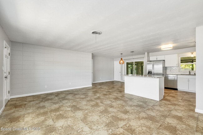 Photo - 250 Carib Dr