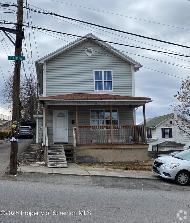 Building Photo - 416 E Elm St Rental
