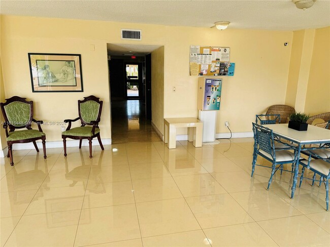 Photo - 2935 NE 163rd St Unit 2Q