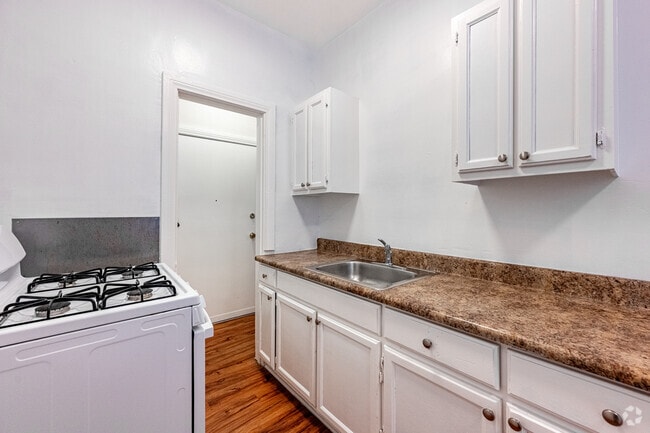 Studio - 450SF - Kitchen