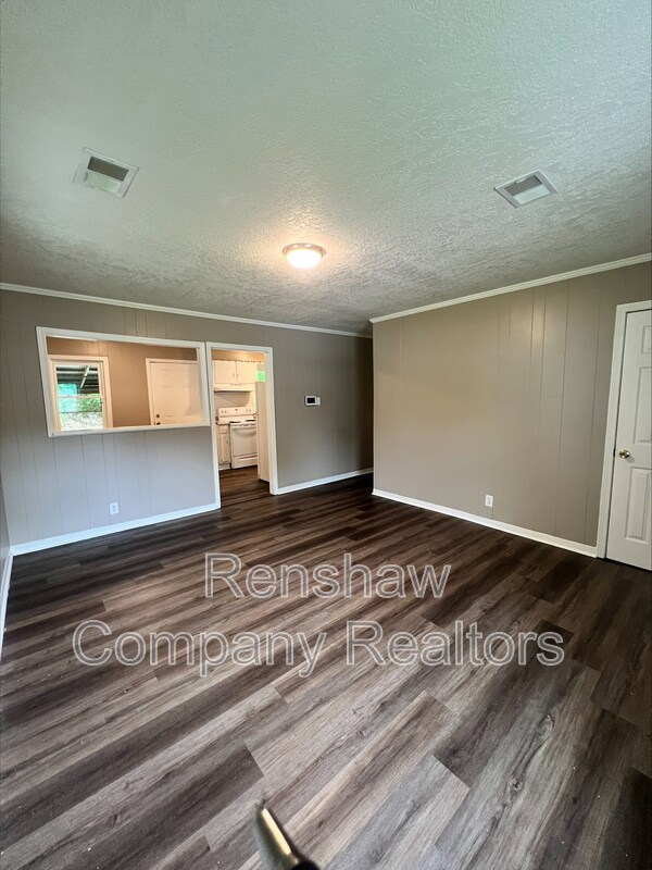 Photo - 1833 Ayers St