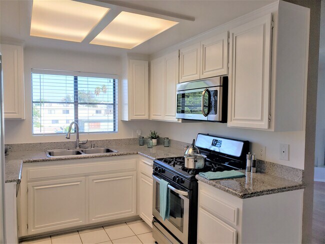 Denny Avenue Apartments - Denny Avenue Apartments
