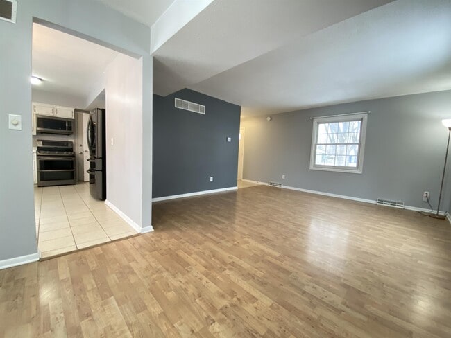 Photo - 1540 5th Ave SW