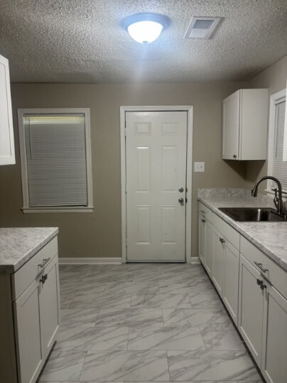 "Charming 4-Bedroom Retreat with 2 Full Baths in Memphis!"