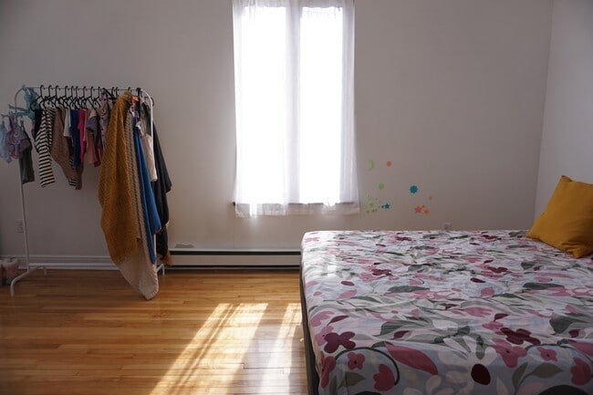 Photo - 3953 Rue De Bullion Unit 3953B