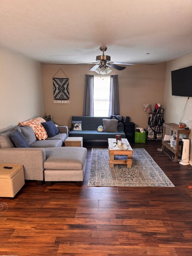 Photo - 2 bed / 2.5bath - Luxury Apartment on Marshall Campus Unidad 7