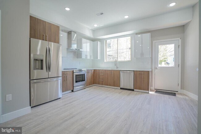 Photo - 1201 N Taylor St Unit 1