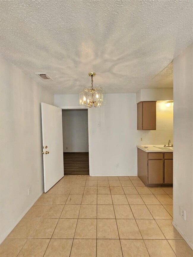 Photo - 6000 Emerald Forest Dr