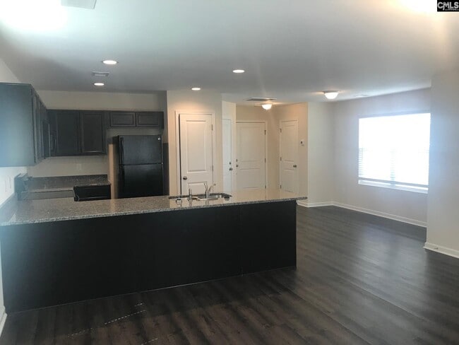 Photo - 1065 Roscoe Rd