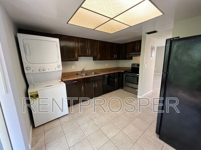 Photo - 6075 Village Cir