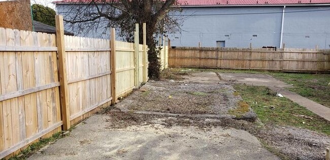 Photo - 2806 E 5th Ave