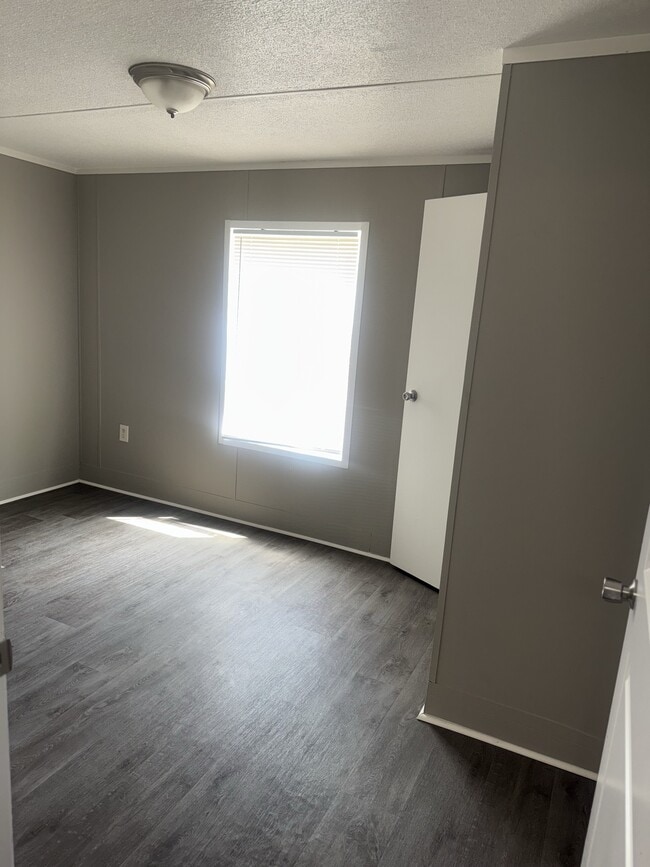 Photo - 1409 Bartley Ct