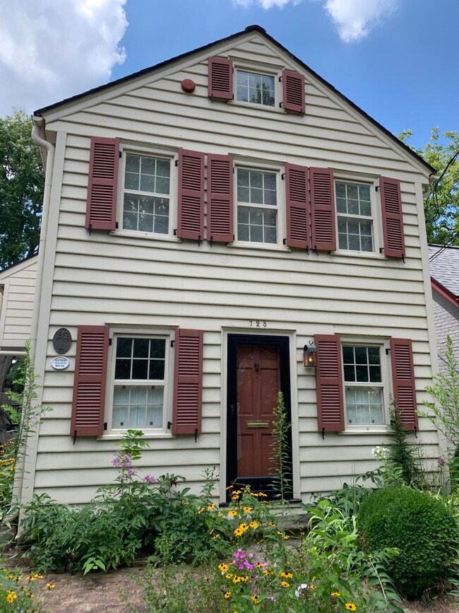 Photo - 728 W Short St