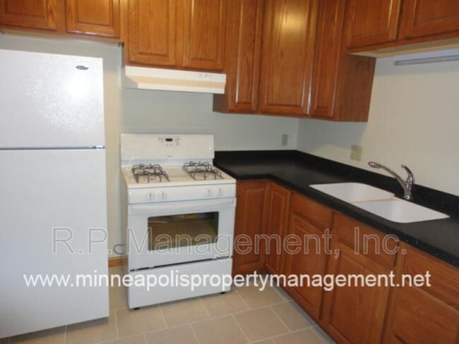 Photo - 4200 Valley View Rd Unit Apt B