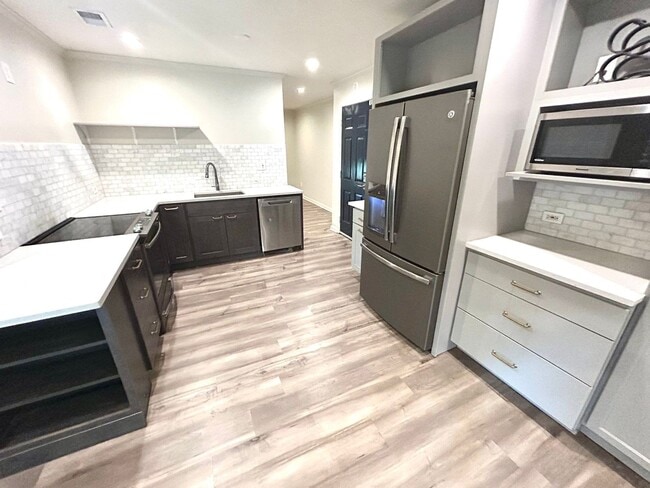 Photo - 1047 June Rd