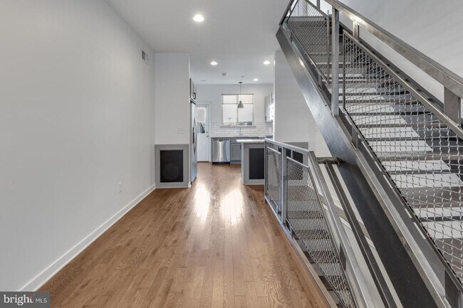 Photo - 2506 Coral St