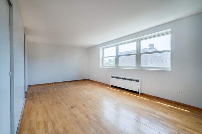 Delaware Ave Apartments