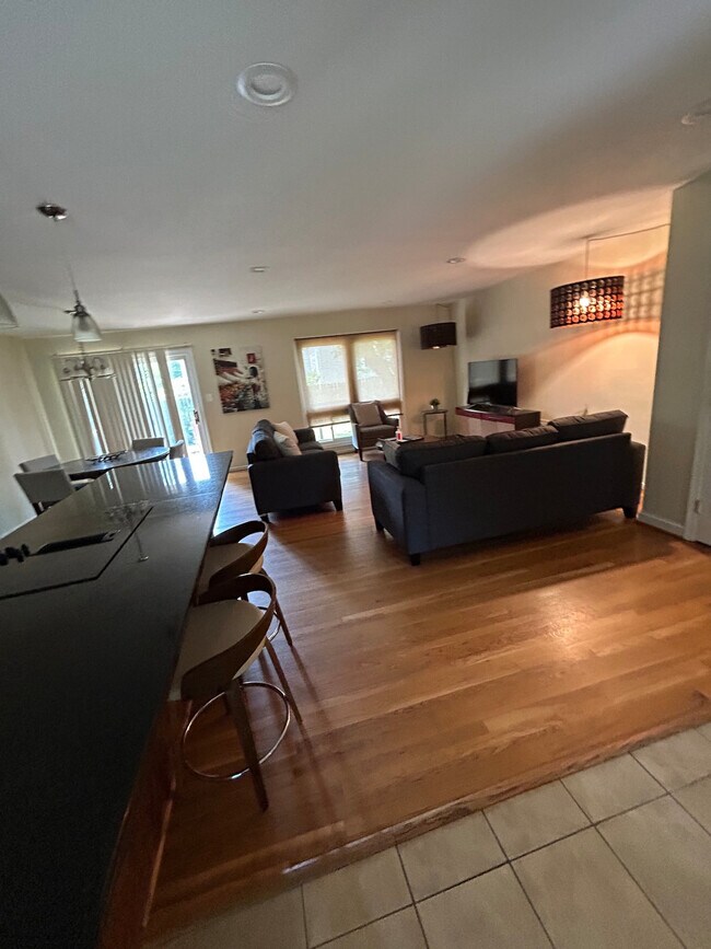 1936 Hull Rd Unidad SI FL1-ID1473412P