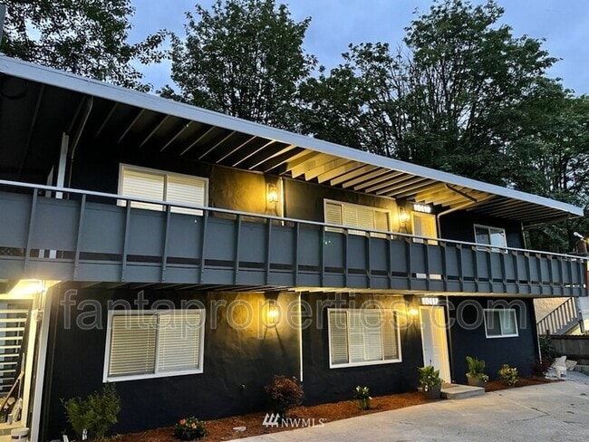 Photo - 10417 Aqua Way S