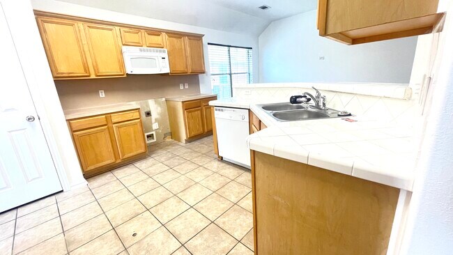 Photo - 12914 Pinehall Ln