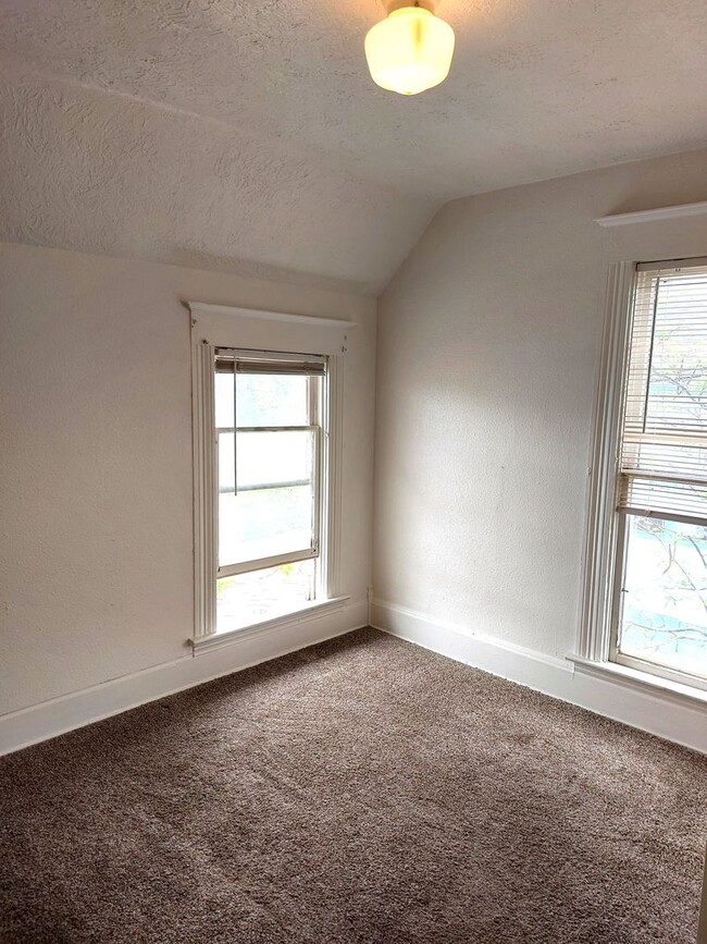 Photo - 1528 9th Ave