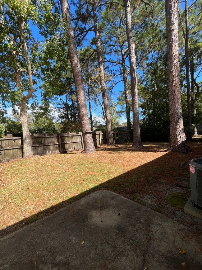 Building Photo - 841 Meadow Ln Rental