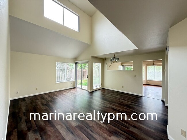 Photo - Glen Cove Beauty 3 bed 2.5  bath 2 Story home in established neighborhood