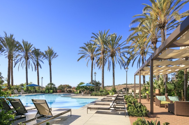 Las Flores Apartment Homes
