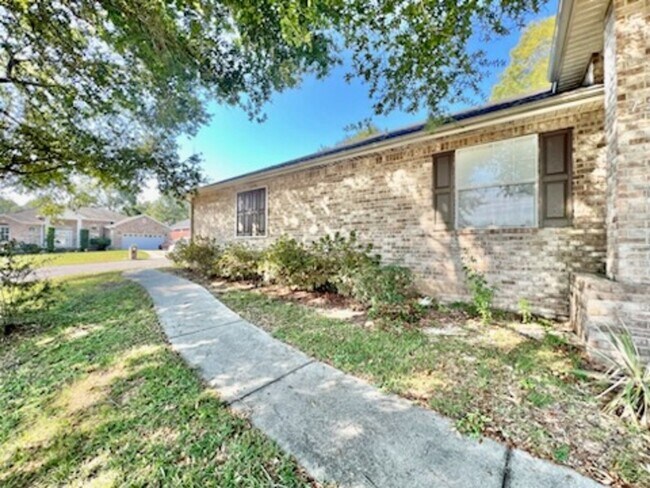 Photo - 123 Trailwood Ln