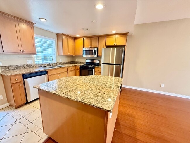 Photo - 4609 Kester Ave
