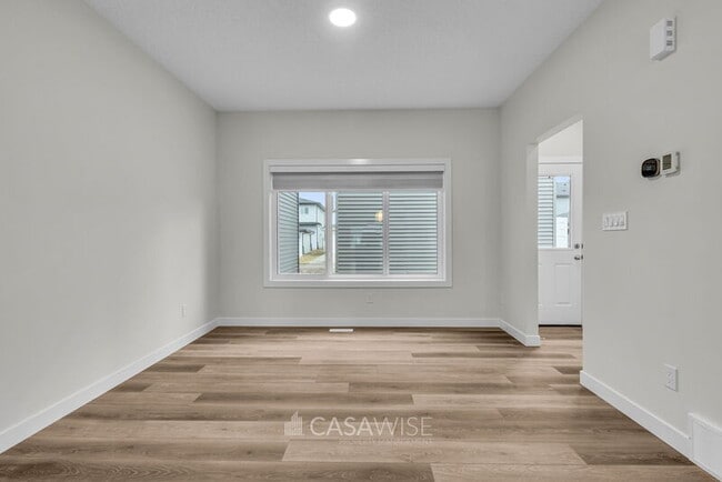 Photo - 1077 Berg Pl