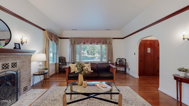 Photo - 840 N Euclid Ave