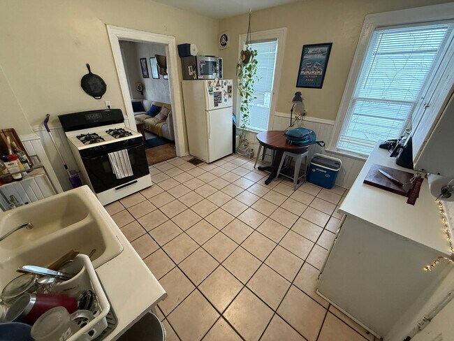 Photo - 2951-51A N Fratney St Unit Lower