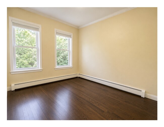 Photo - 47 Dalrymple St Unit 3