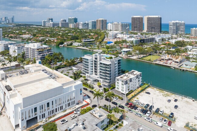 Photo - Bijou Bay Harbor