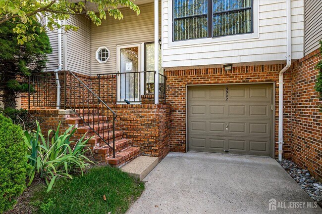 Photo - 3902 Springbrook Dr