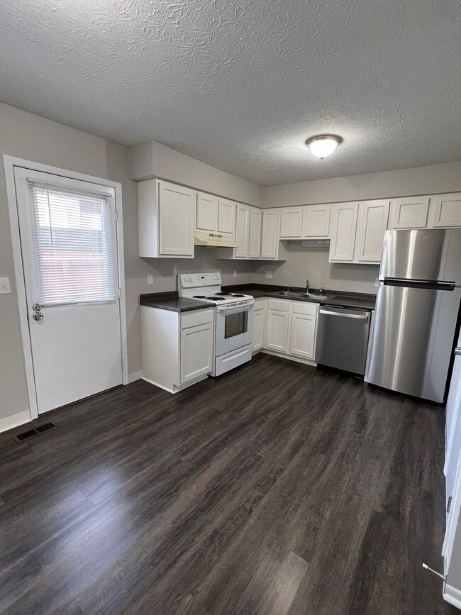 Building Photo - 5340 Shiloh Dr Rental