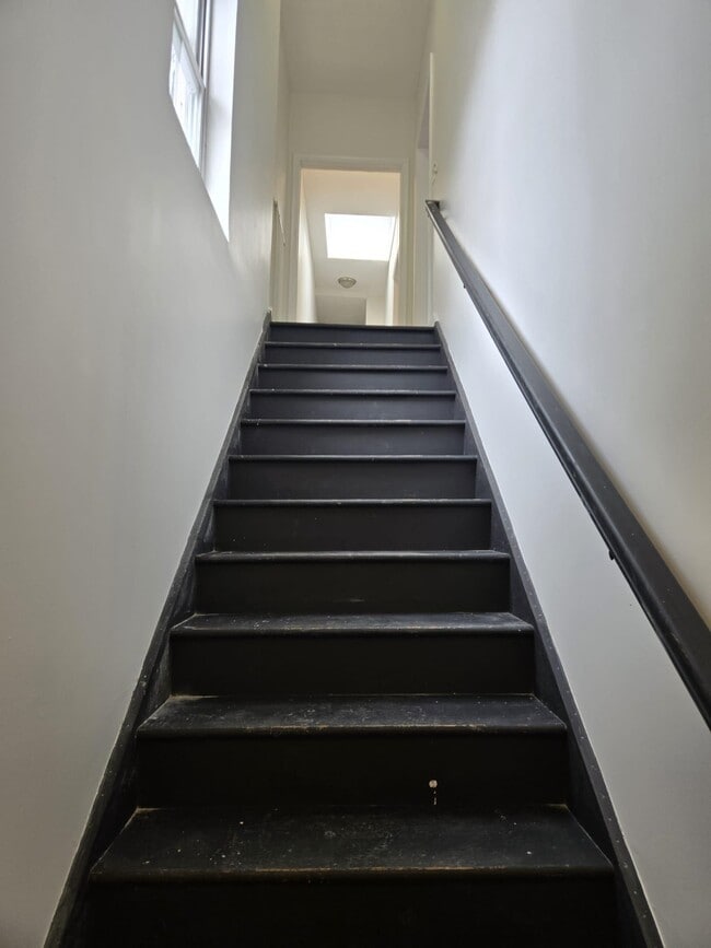 Photo - 7409 Broadway