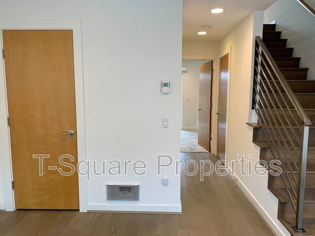 Photo - 3905 SW Findlay St