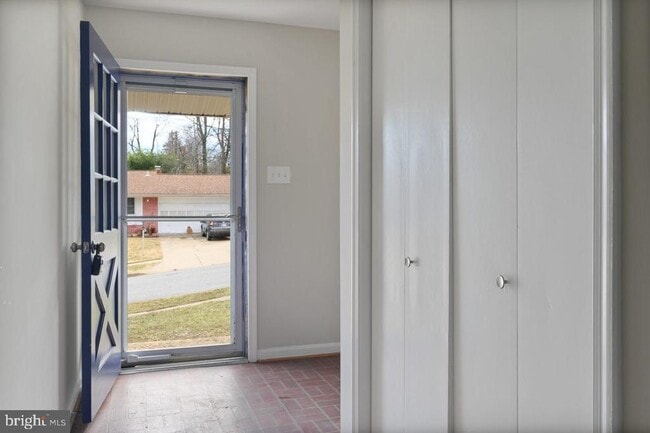 Photo - 2004 Brierhill Rd