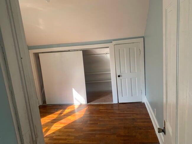 Photo - 264-212 12th St NW