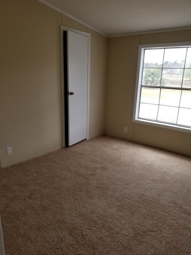 Photo - 219 Gramercy Ln