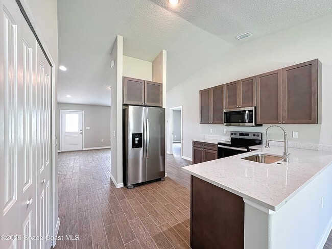 Photo - 1101 San Filippo Dr SE