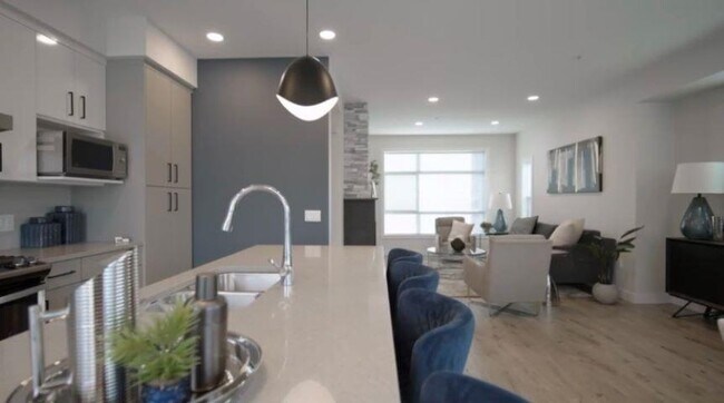 Photo - 46150-46150 Thomas Rd