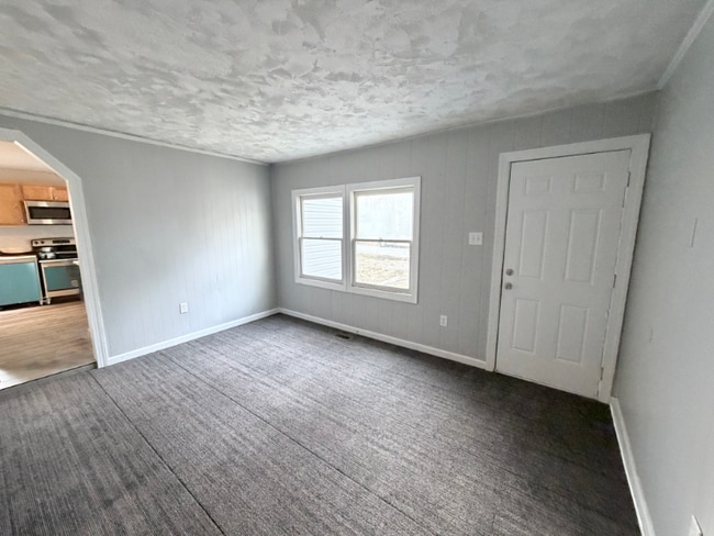 Photo - 205 Alesa Dr