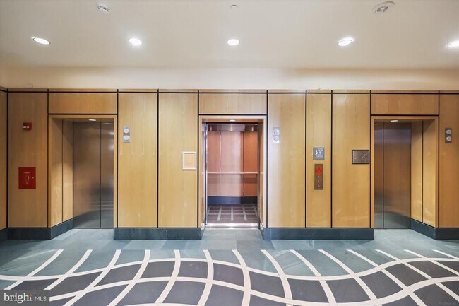 Photo - 400 Massachusetts Ave NW Unidad 608