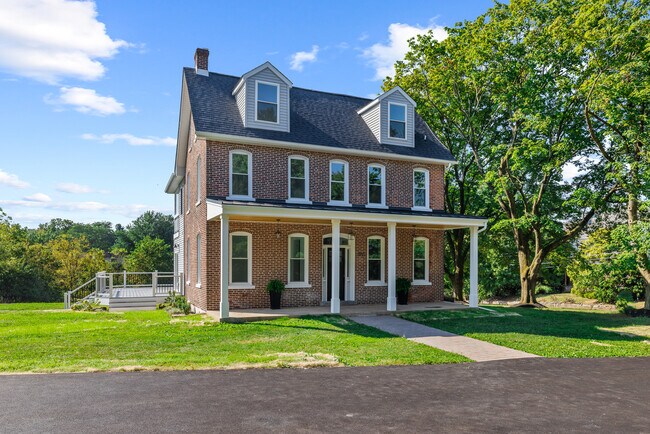 Photo - 2055 Allentown Rd House