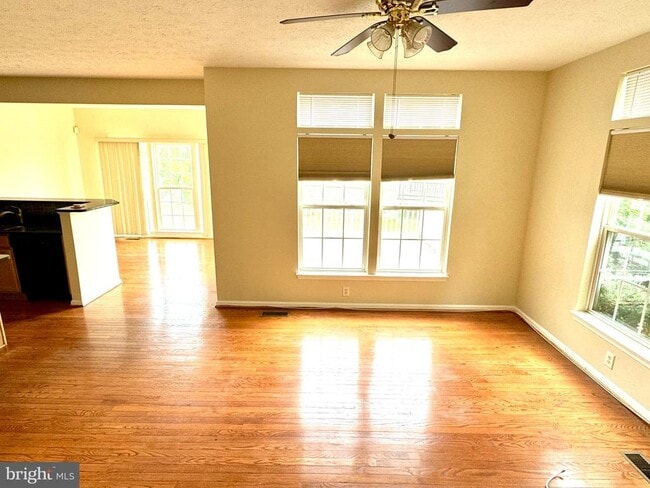 2429 Knapps Way